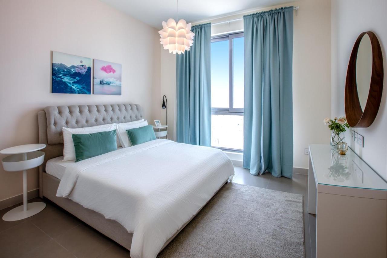 Luxury Family Retreat: Beach & Mall Access with Balcony Views Samaheej Exterior photo
